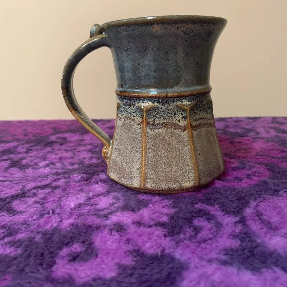 VINTAGE HANDMADE MUG SIGNED BY ARTIST (FORMAN STYLE) - Picture 1 of 6